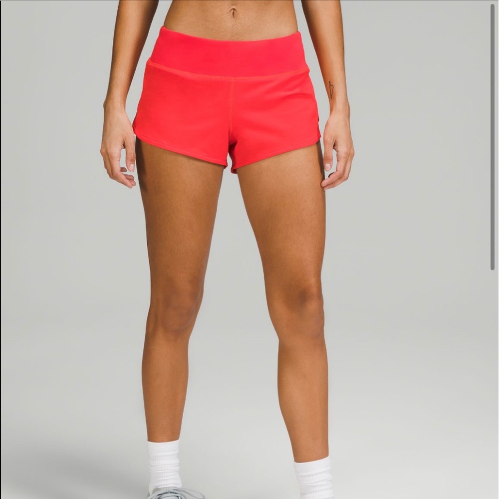 Lululemon low rise speed up 2.5” inch shorts size 2